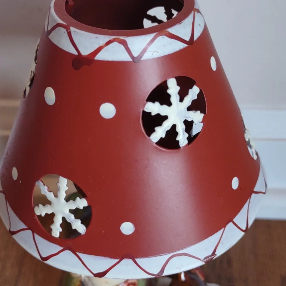 Yankee Candle Winter Scene Tea Light Candle Holder Designed by Ronnie Walter - Picture 3 of 6